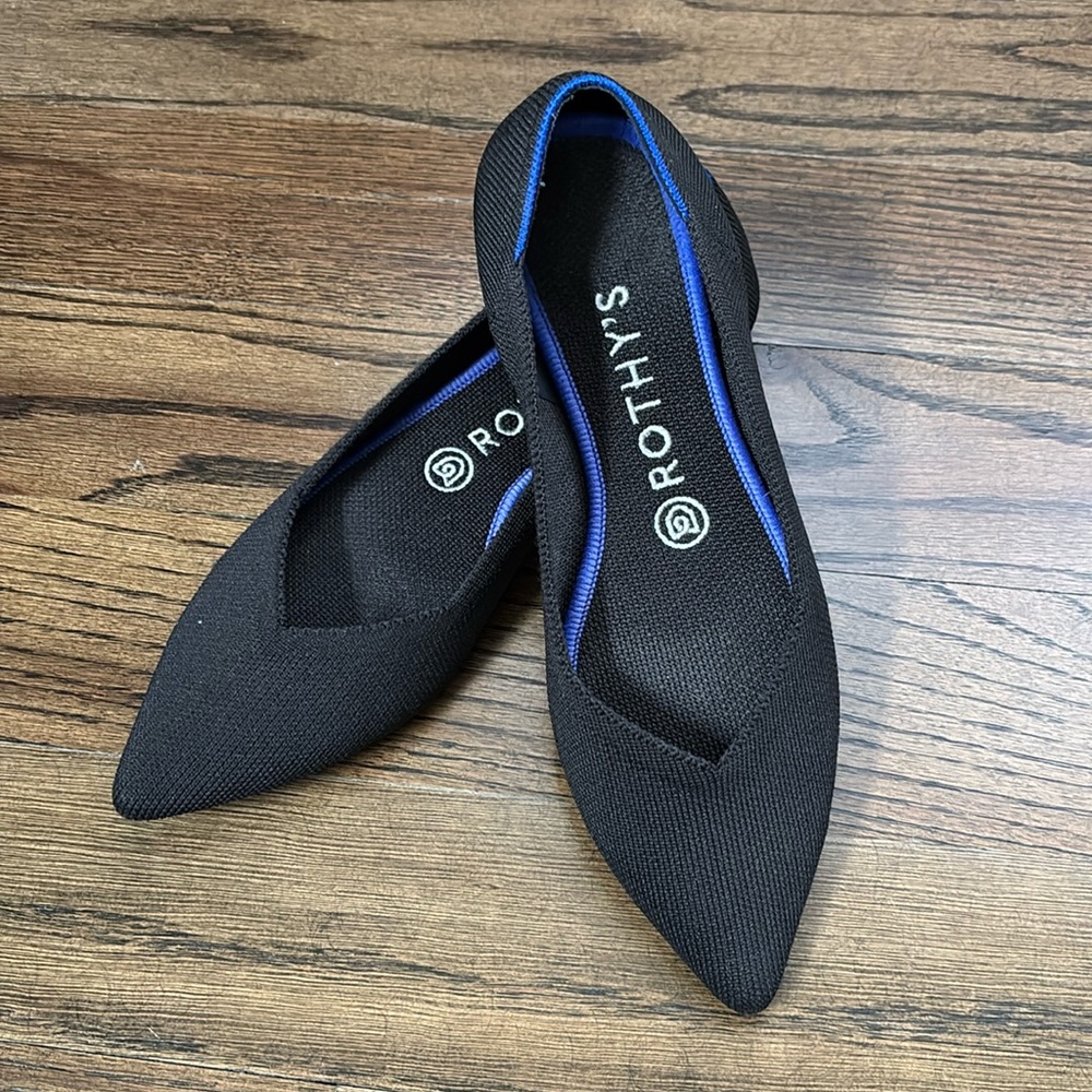 Rothy’s Black Pointed 7.5 Flats